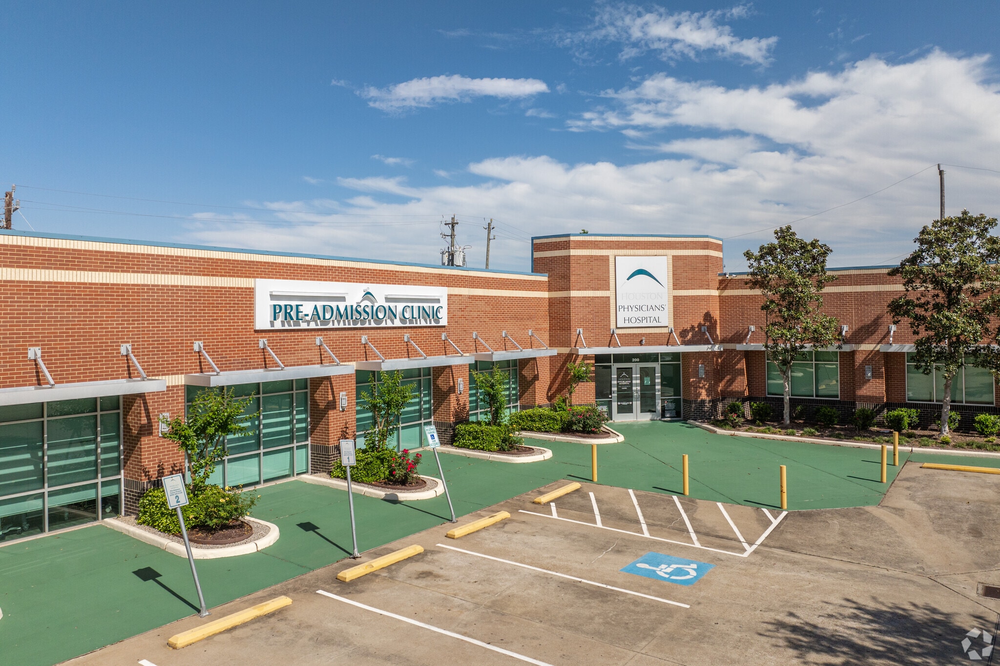 202 N Texas Ave, Webster, TX for lease Primary Photo- Image 1 of 29
