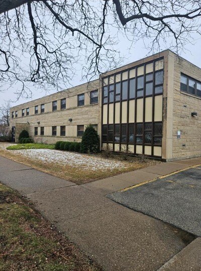 176 8th St, Winona, MN à vendre - Photo du bâtiment - Image 2 de 9