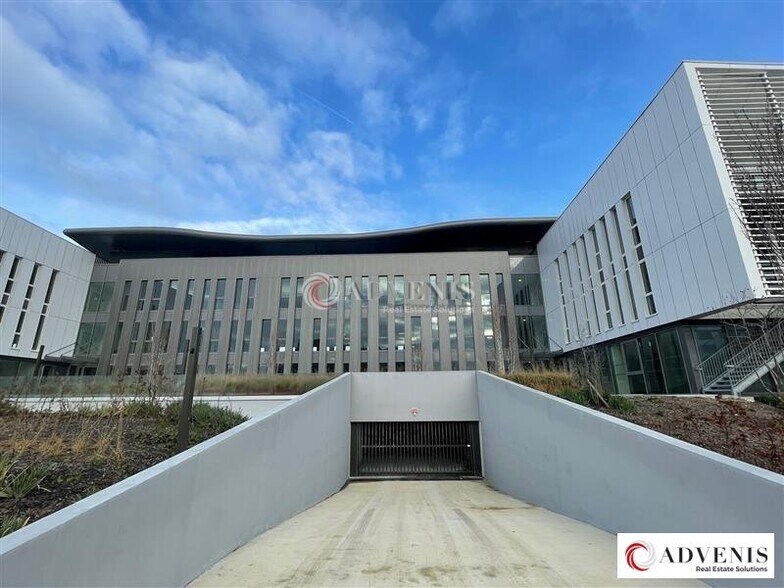 Office in Mérignac for lease - Building Photo - Image 3 of 12