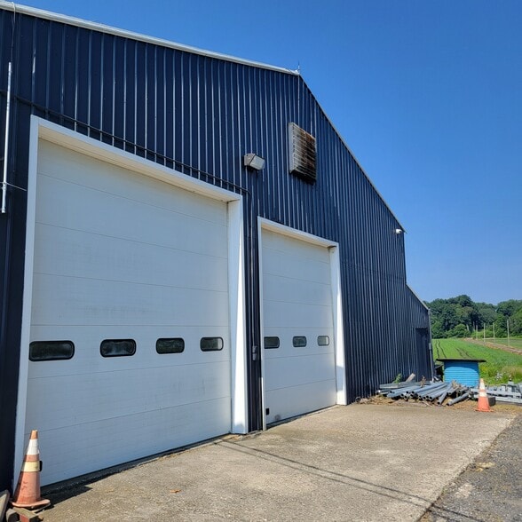 907 Pulaski Hwy, Goshen, NY for lease - Building Photo - Image 3 of 12