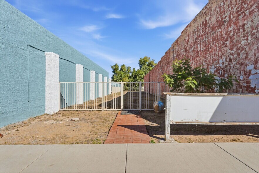 236 W Coolidge Ave, Coolidge, AZ à vendre - Photo du bâtiment - Image 2 de 22
