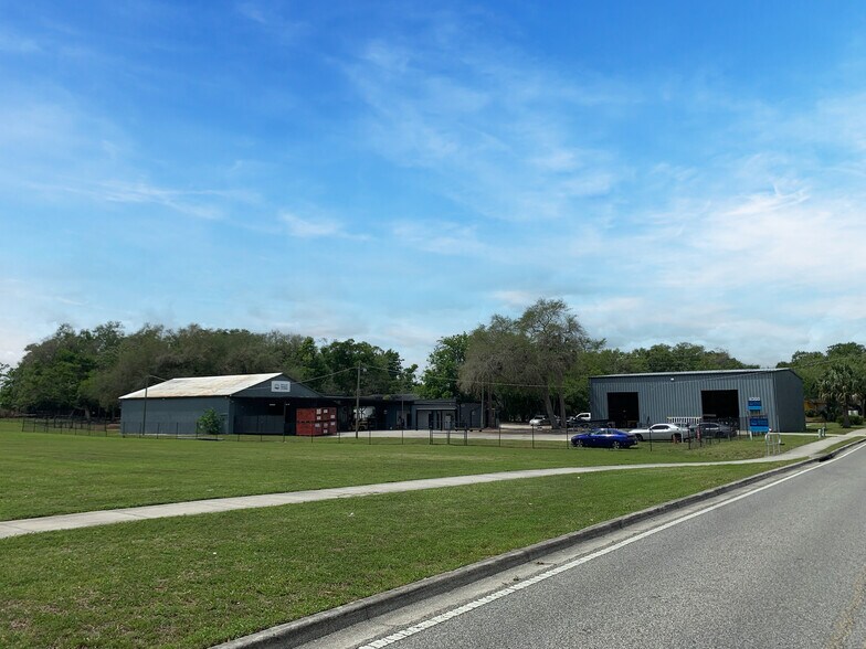 903-909 W 3rd St, Sanford, FL for lease - Building Photo - Image 1 of 8