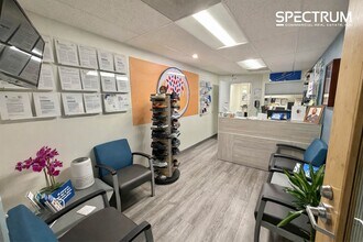 18433 Roscoe Blvd, Northridge, CA à louer Photo intérieure- Image 1 de 8