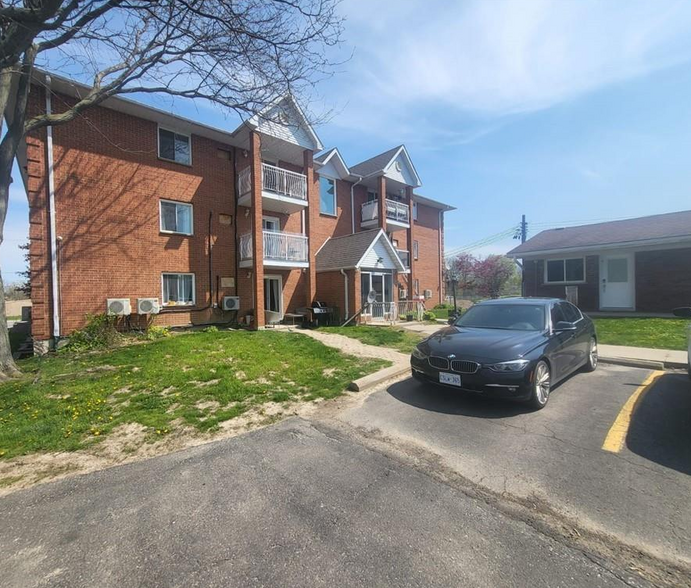 75 Elm St, St Thomas, ON à vendre - Photo principale - Image 1 de 16