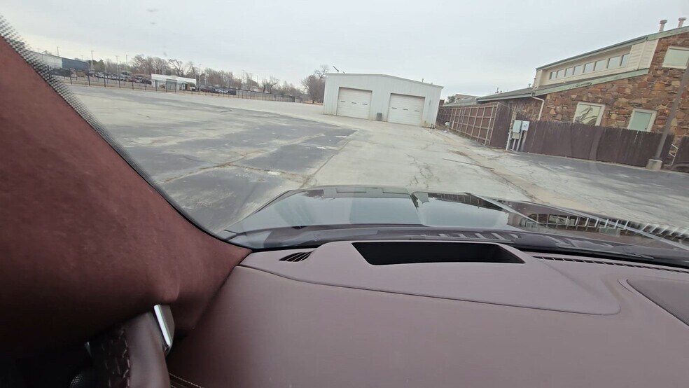 8131 E 31st Ct, Tulsa, OK for sale - Commercial Listing Video - Image 2 of 4