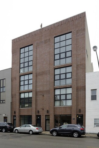 Plus de détails pour 1847 W Grand Ave, Chicago, IL - Commerce de détail à vendre