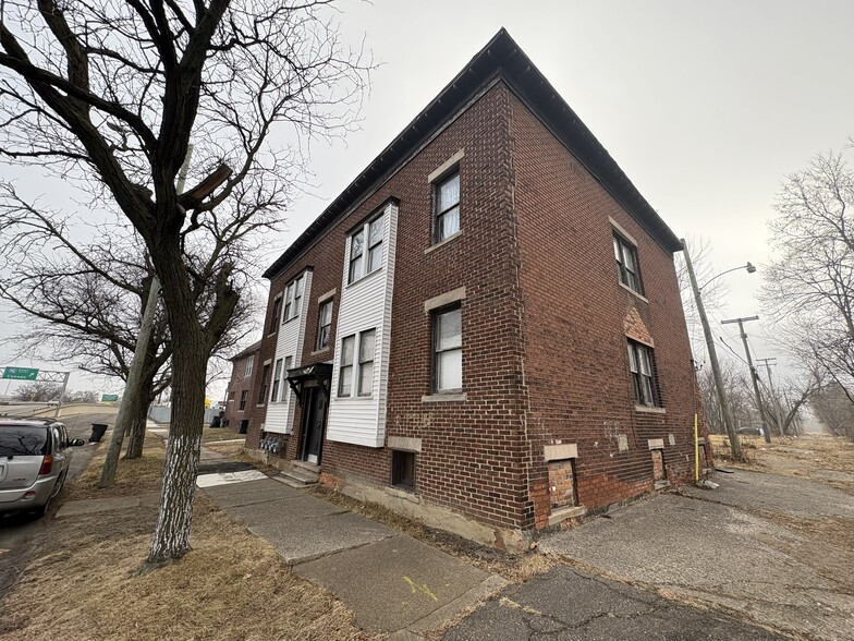 3421 E Edsel Ford Fwy, Detroit, MI for sale - Primary Photo - Image 1 of 7