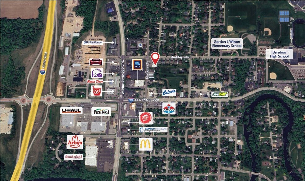 674 W Mulberry St, West Baraboo, WI à louer - Aérien - Image 2 de 3