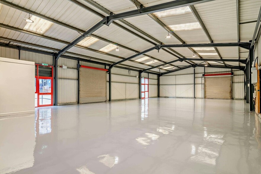 Wilthorpe Road, Barnsley for lease - Interior Photo - Image 2 of 3