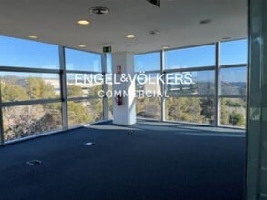 Office in Sant Cugat del Vallès, Barcelona for lease Interior Photo- Image 2 of 13