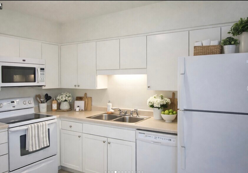 2300 Nacogdoches Rd, San Antonio, TX for sale - Interior Photo - Image 2 of 3