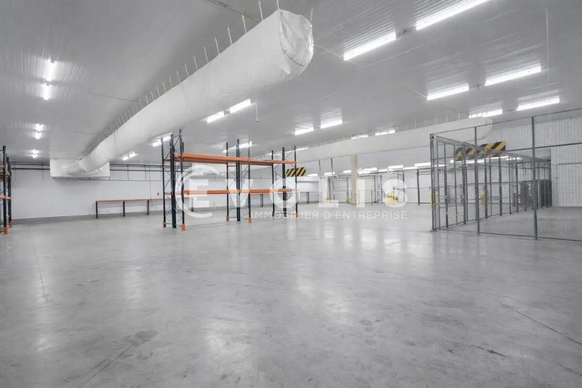 Office in Orly for lease Building Photo- Image 1 of 10