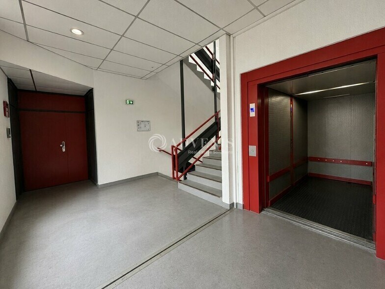 12 Chemin Du Moulin Basset, Saint-Denis à louer - Photo intérieure - Image 2 de 12