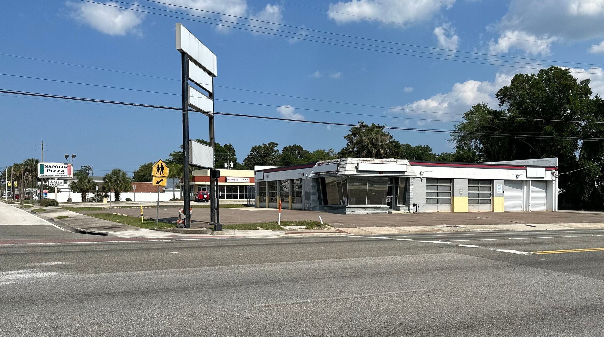 1227 University Blvd N, Jacksonville, FL à vendre Photo du bâtiment- Image 1 de 20