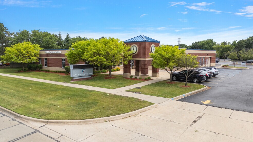 38880 Garfield Rd, Clinton Township, MI à louer - Photo du bâtiment - Image 1 de 16