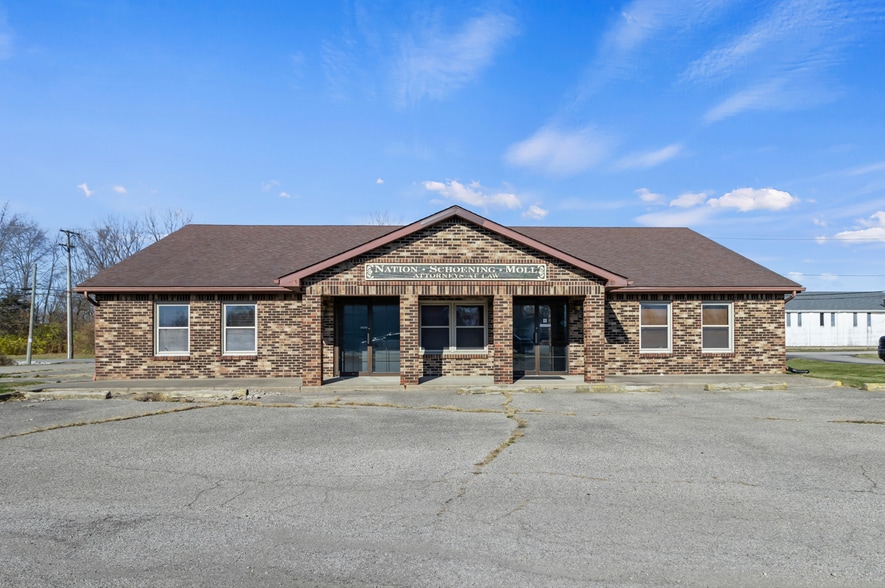 721 E Broadway St, Fortville, IN à vendre - Photo du bâtiment - Image 1 de 10