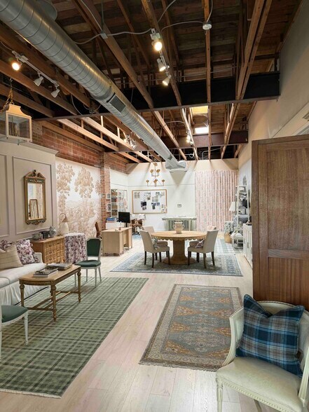 5037 Willis Ave, Dallas, TX à louer - Photo du bâtiment - Image 3 de 12