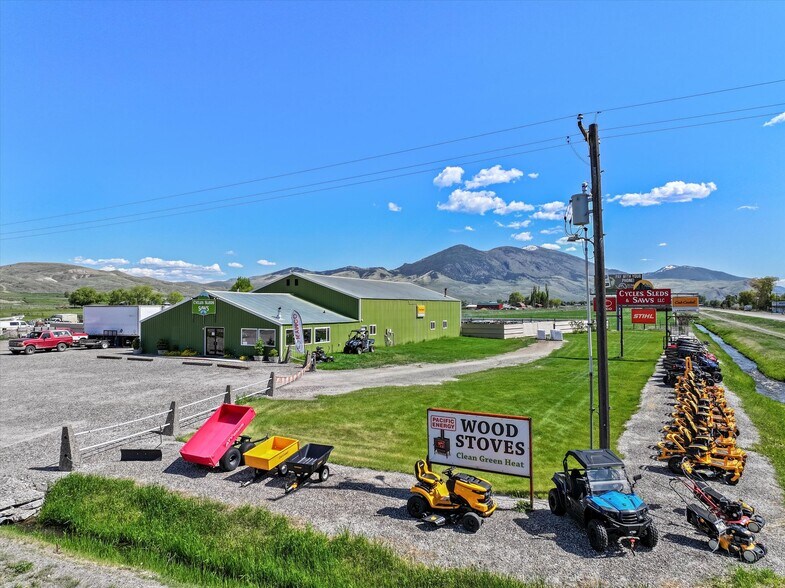 5 Demick Ln, Salmon, ID à vendre - Photo du bâtiment - Image 3 de 51