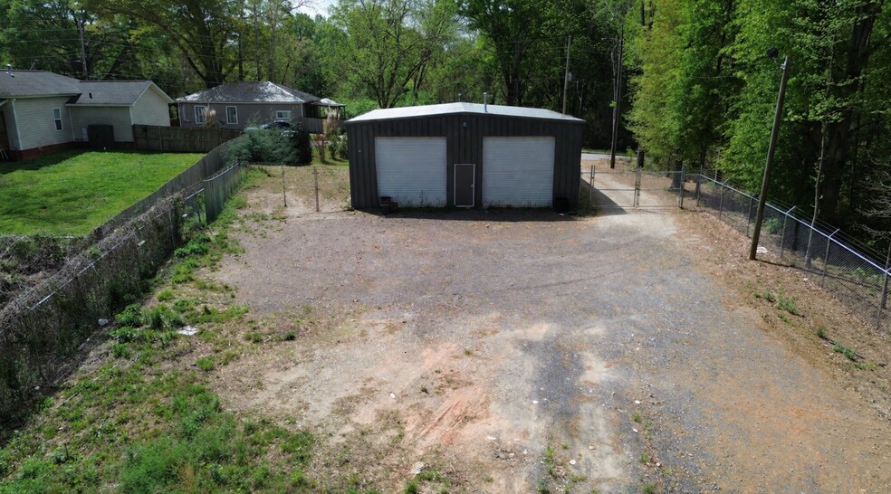 205 AVENUE C, Carrollton, GA à louer - Photo du bâtiment - Image 2 de 5