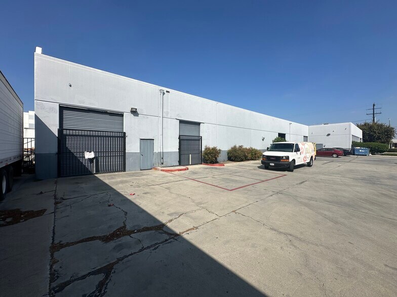 8227 Sorensen Ave, Santa Fe Springs, CA à louer - Photo du bâtiment - Image 3 de 7