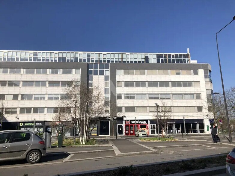 Bureau dans Évry-Courcouronnes à louer - Photo du bâtiment - Image 1 de 6