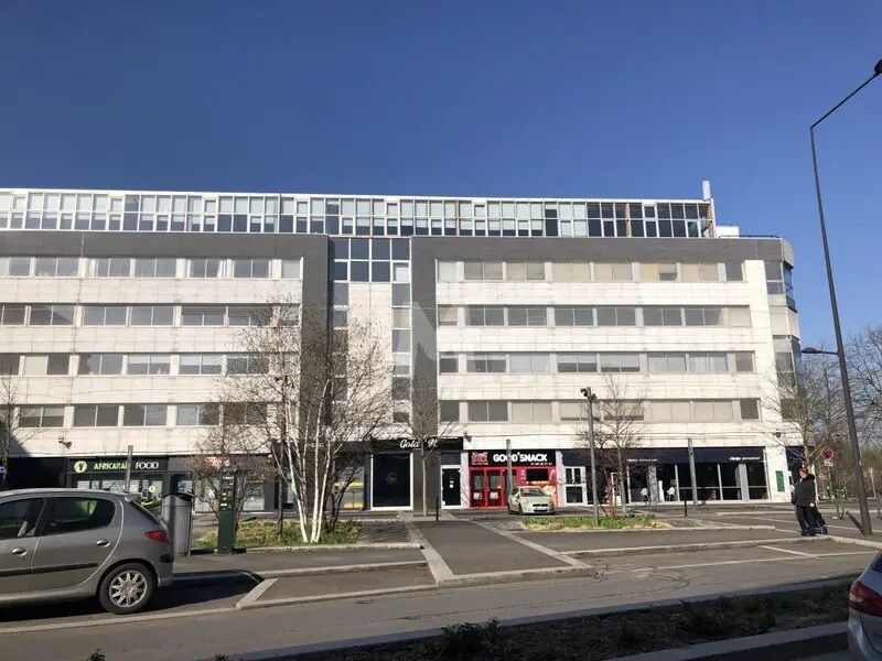 Office in Évry-Courcouronnes for lease Building Photo- Image 1 of 7