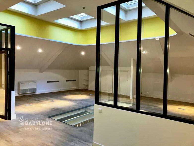 Office in Paris for sale - Building Photo - Image 2 of 14