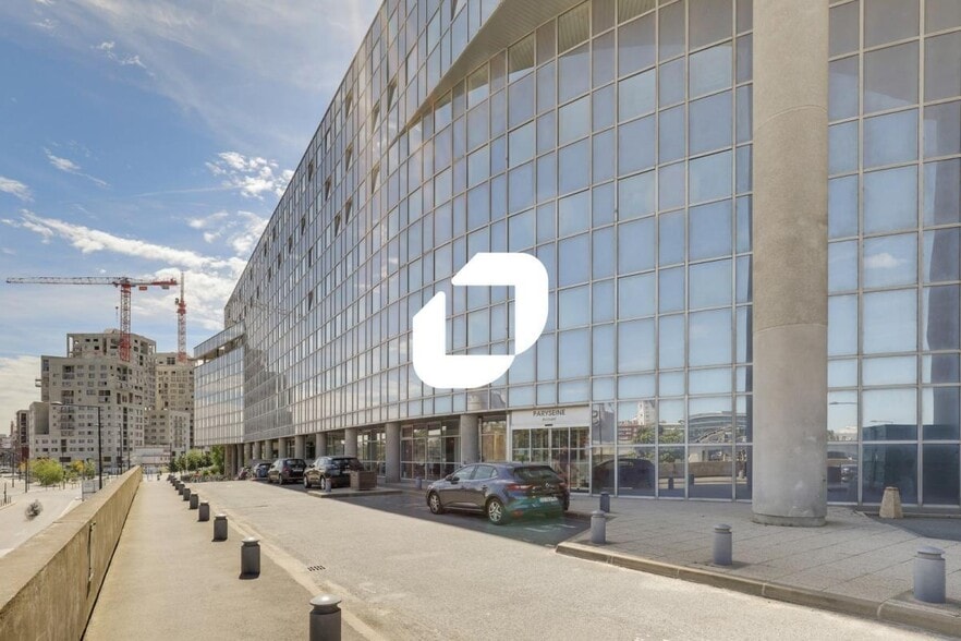 Office in Ivry-sur-Seine for lease - Building Photo - Image 1 of 54