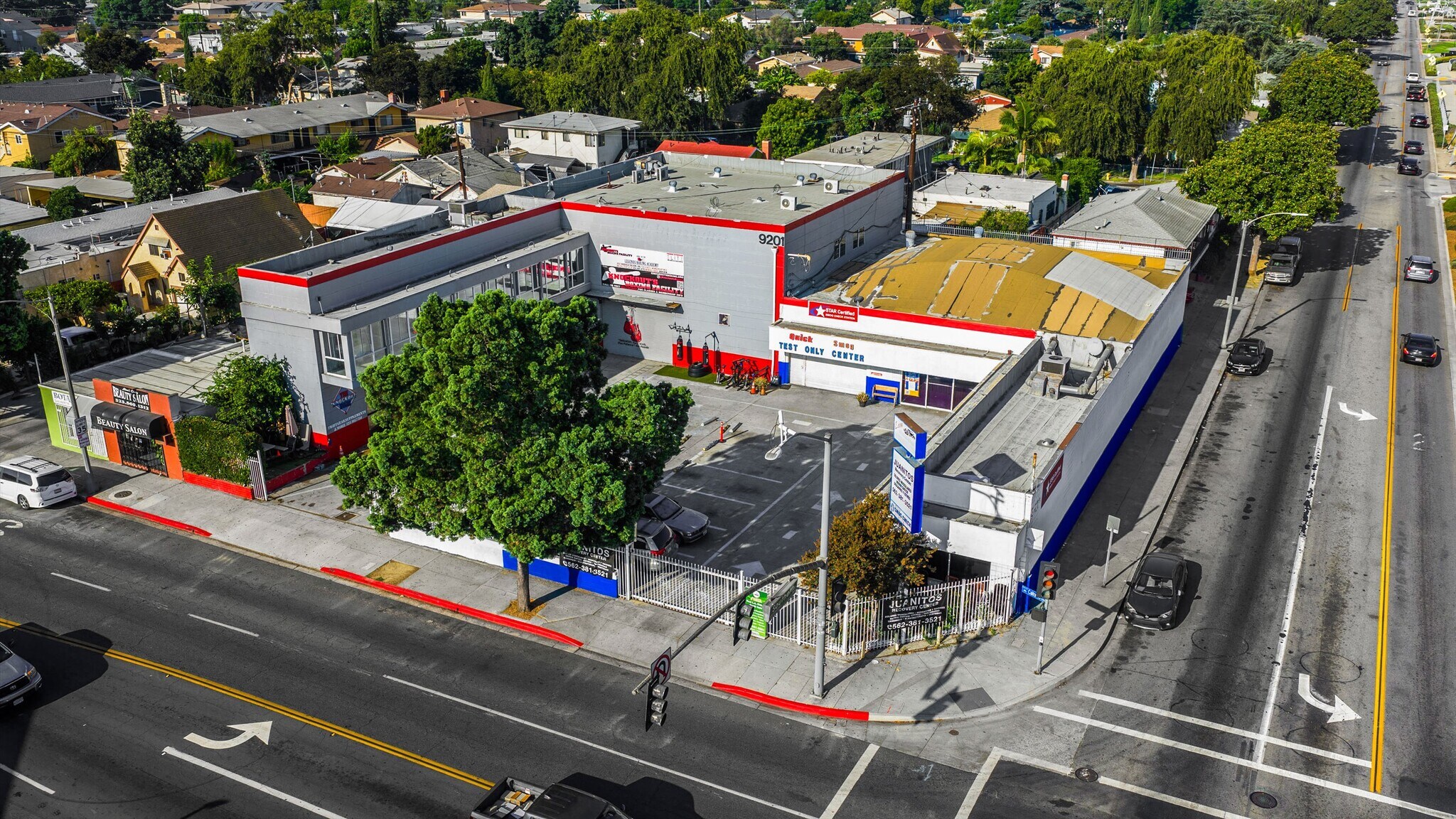 9201 California Ave, South Gate, CA à vendre Photo du bâtiment- Image 1 de 56