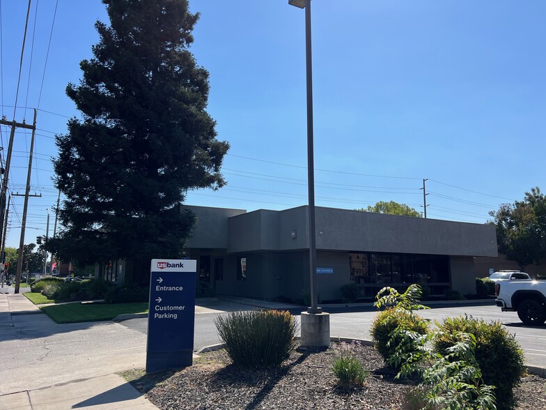 3501 Tully Rd, Modesto, CA for lease - Building Photo - Image 2 of 17