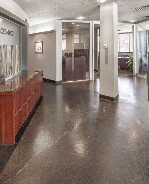 602 12th Ave SW, Calgary, AB à louer - Hall d’entrée - Image 2 de 6