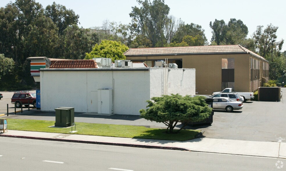10505 San Diego Mission Rd, San Diego, CA à vendre - Photo du bâtiment - Image 3 de 3