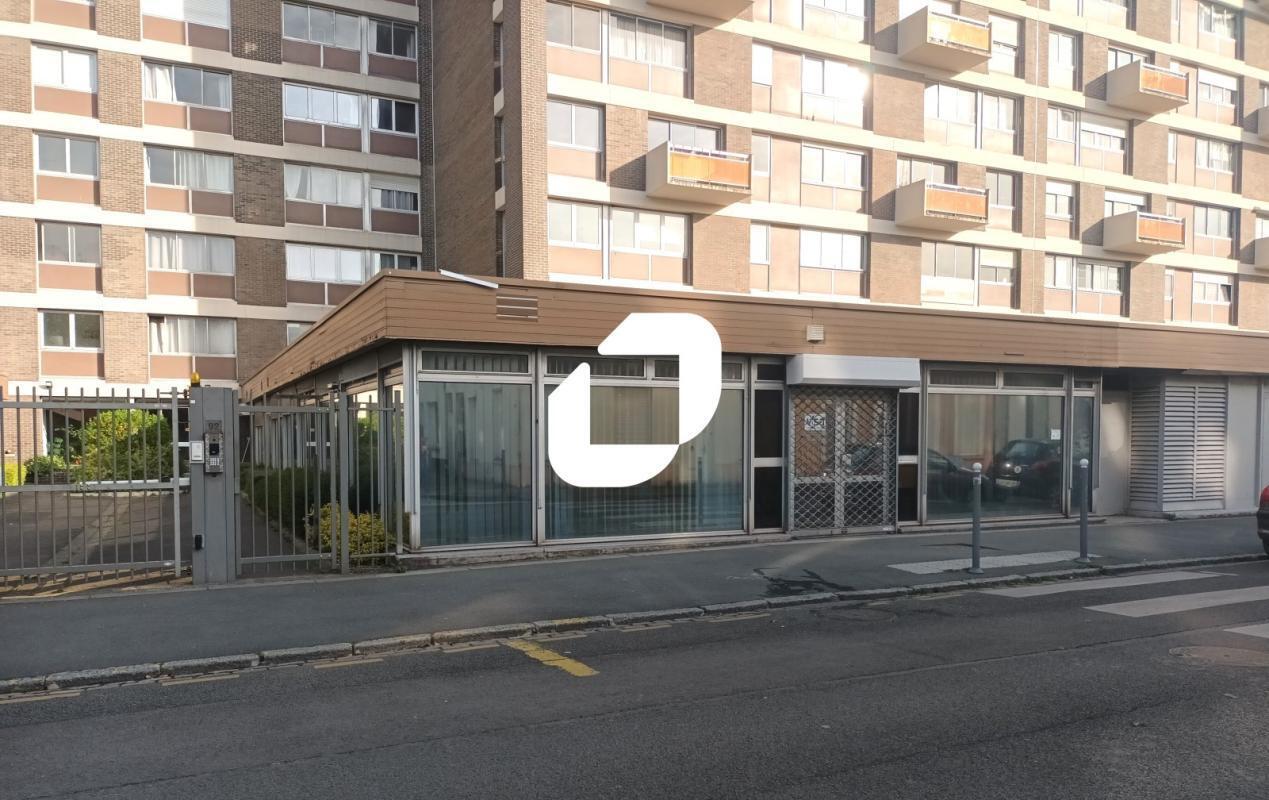 Office in Lille for sale Building Photo- Image 1 of 17