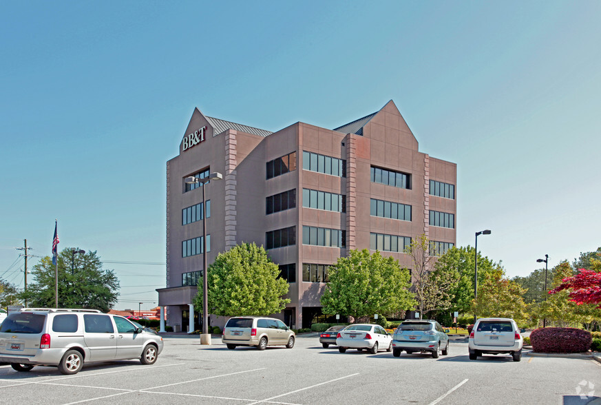 8910 Two Notch Rd, Columbia, SC for lease - Primary Photo - Image 1 of 7