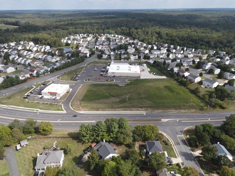 36 Algrace Blvd, Stafford, VA for sale - Building Photo - Image 2 of 8