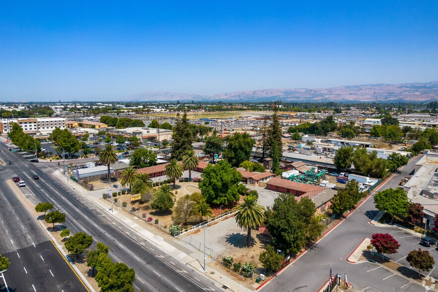 2724 Monterey Rd, San Jose, CA à vendre - Photo du bâtiment - Image 2 de 4