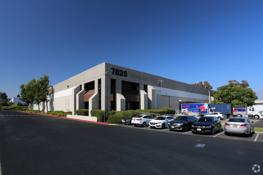 7825 Trade St, San Diego, CA à louer - Photo du bâtiment - Image 3 de 7