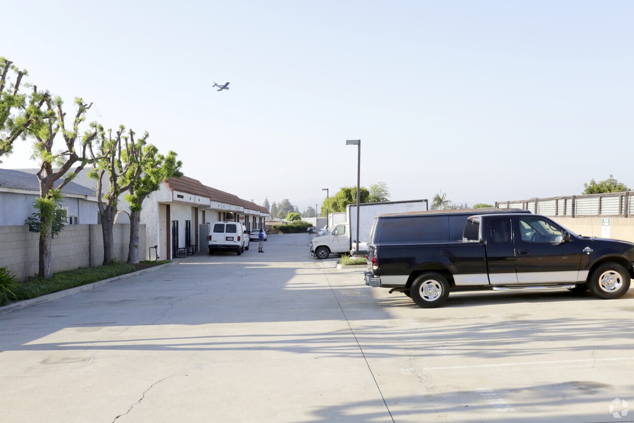 10920-10928 Grand Ave, Temple City, CA for lease Primary Photo- Image 1 of 6