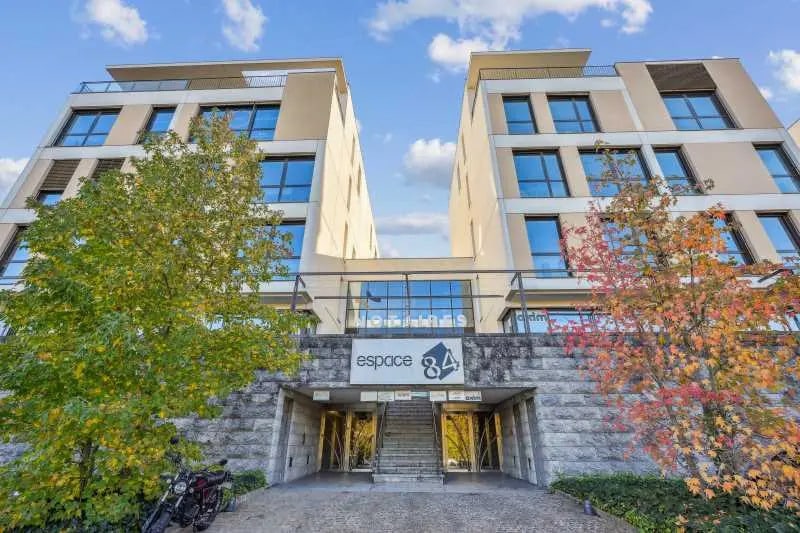 84 Quai Joseph Gillet, Lyon for lease Building Photo- Image 1 of 9