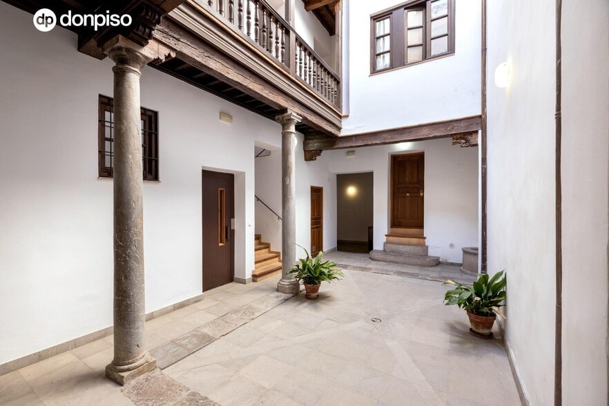 Placeta Castillejos, 8, Granada, Granada for sale - Lobby - Image 3 of 17