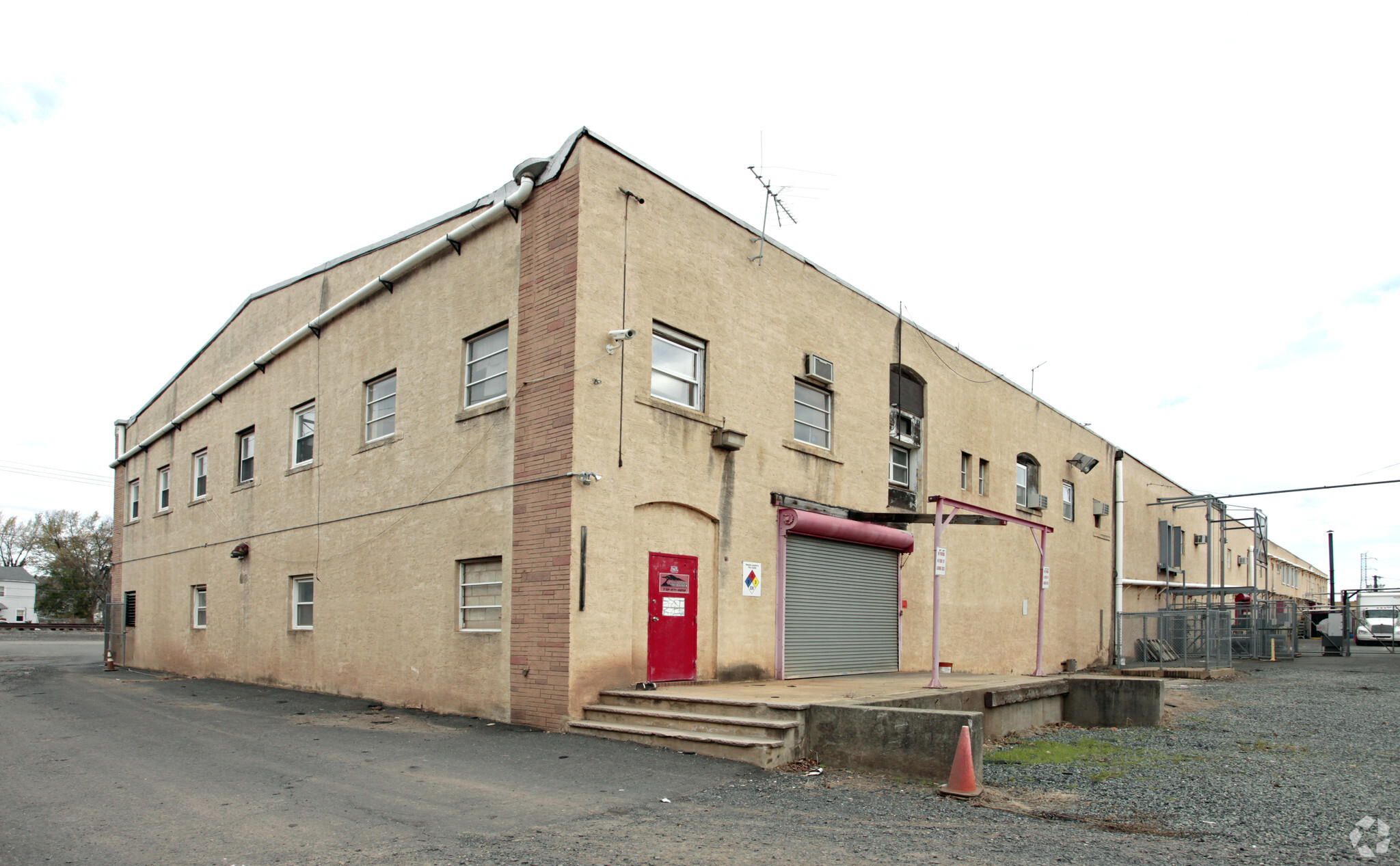 110 W Main St, Bound Brook, NJ for lease Building Photo- Image 1 of 15