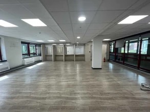 27 Rue De La Villette, Lyon for lease Interior Photo- Image 1 of 7