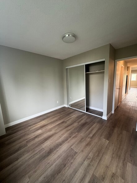5004A 50 St, Beaumont, AB for lease - Building Photo - Image 2 of 7