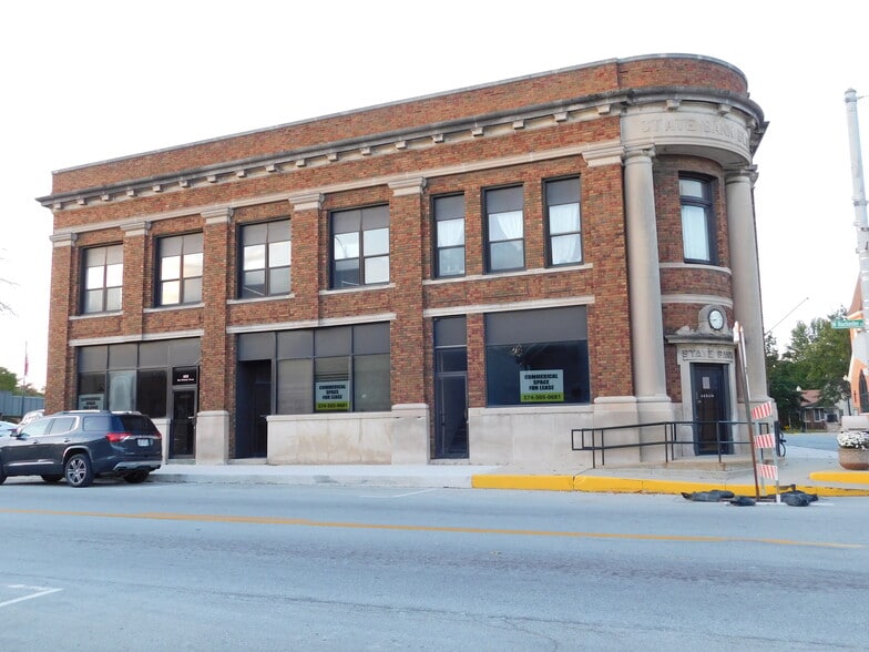 100 W Rochester St, Akron, IN for sale - Primary Photo - Image 1 of 1