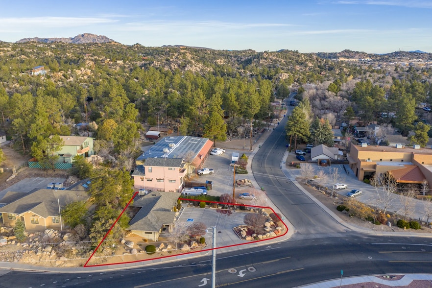 1456 W Gurley St, Prescott, AZ à louer - Photo du bâtiment - Image 2 de 9