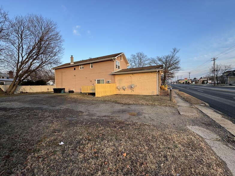 220 W White Horse Pike, Berlin, NJ à vendre - Photo du bâtiment - Image 3 de 5