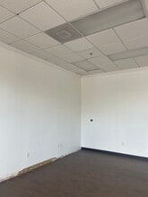 11215-11389 Long Beach Blvd, Lynwood, CA à louer Photo intérieure- Image 2 de 5