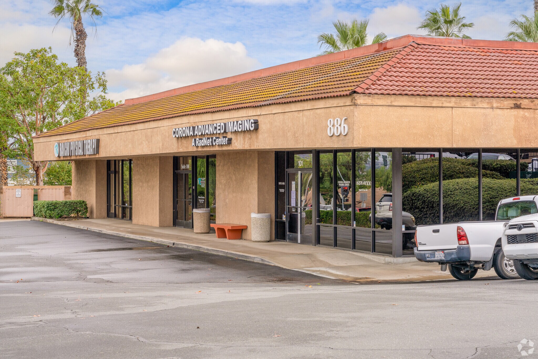 886 Magnolia Ave, Corona, CA for sale Primary Photo- Image 1 of 5