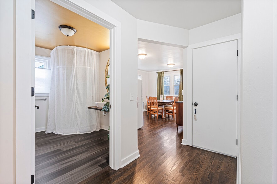 102 Sw 2nd St, Lee's Summit, MO à vendre - Photo du bâtiment - Image 2 de 14