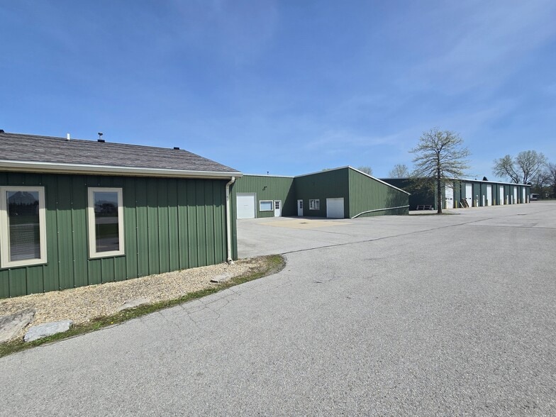 326 Industrial Pky, Bowling Green, OH for lease - Building Photo - Image 3 of 9